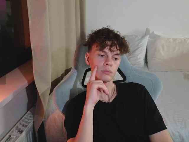 CuteThomas Sex Cam Show