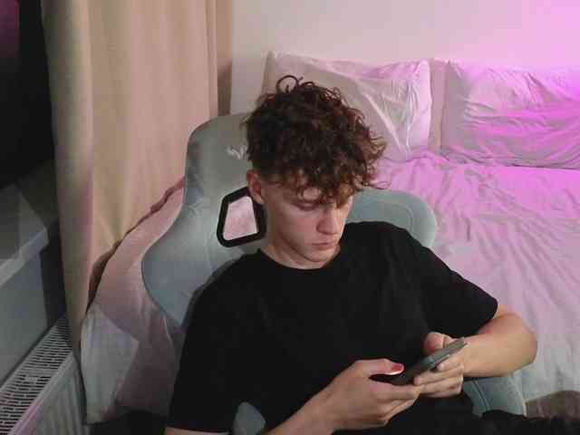 CuteThomas Sex Cam Show