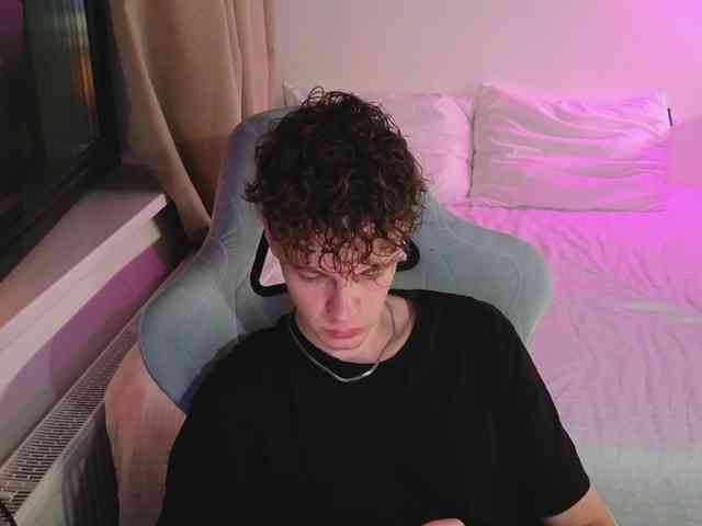 CuteThomas CuteThomas