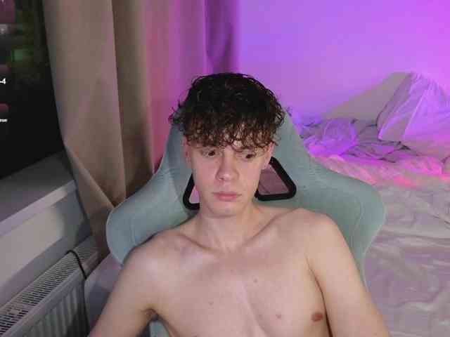 CuteThomas CuteThomas
