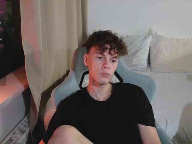 CuteThomas Sex Cam Show