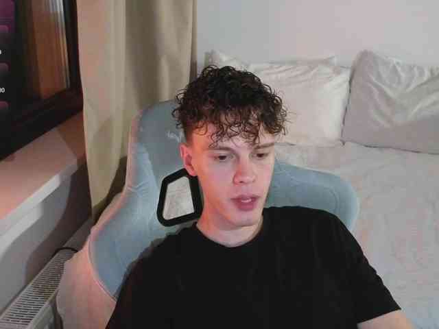 CuteThomas Sex Cam Show