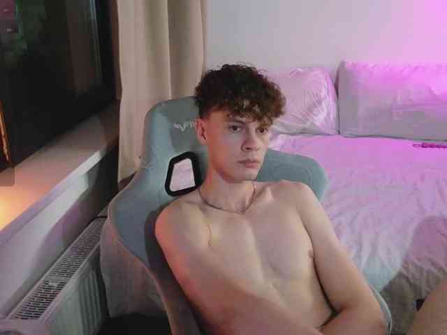 CuteThomas Sex Cam Show