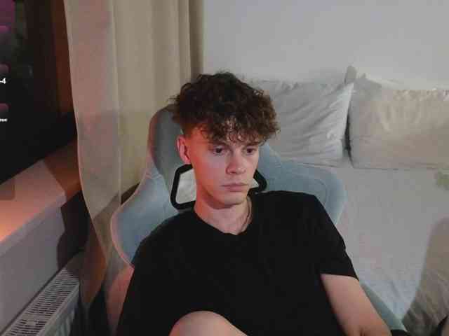 CuteThomas Sex Cam Show