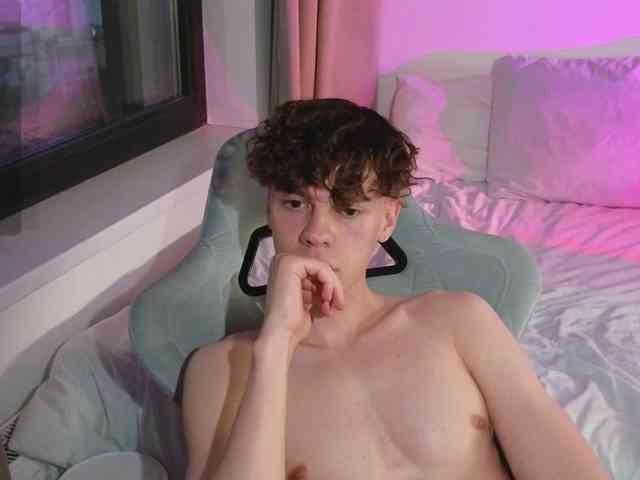 CuteThomas CuteThomas