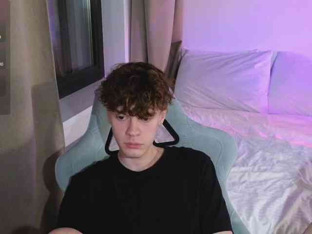 CuteThomas CuteThomas