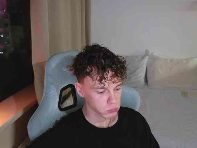 CuteThomas Sex Cam Show