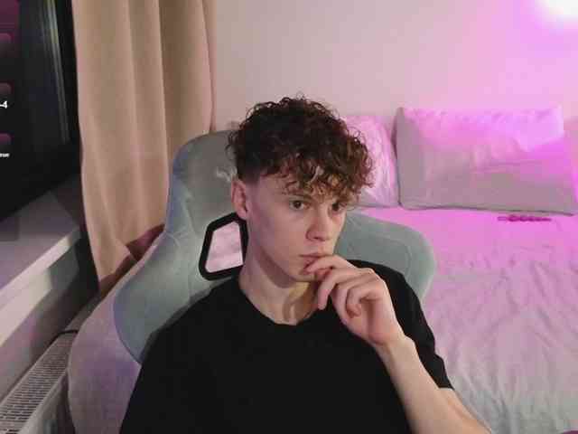 CuteThomas Sex Cam Show