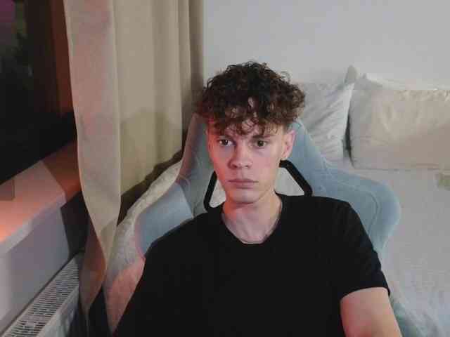 CuteThomas Sex Cam Show