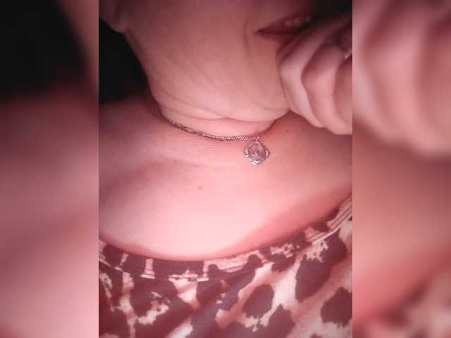 MissieLorrie live cam on BongaCams