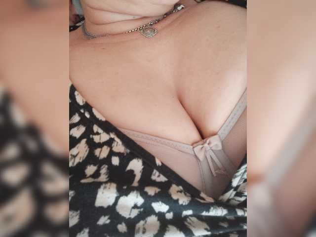 MissieLorrie live cam on BongaCams