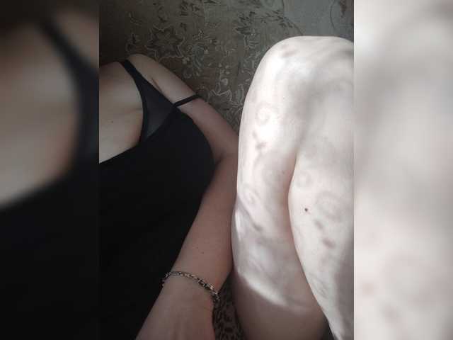 MissieLorrie live cam on BongaCams