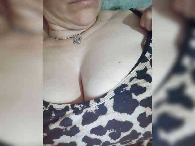 MissieLorrie webcam