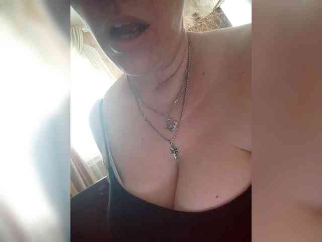 MissieLorrie webcam
