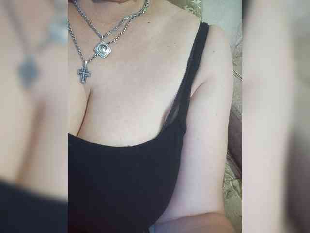 MissieLorrie webcam