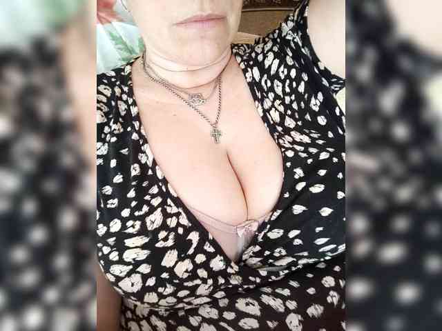 MissieLorrie webcam