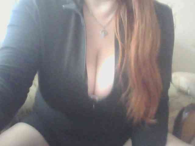 MissieLorrie webcam