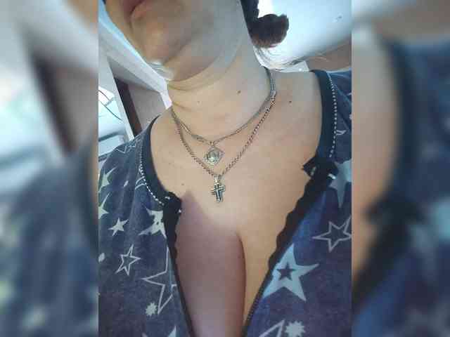 MissieLorrie webcam