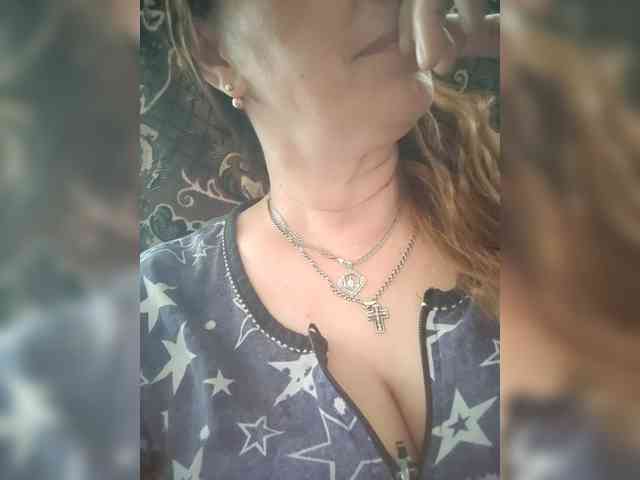 MissieLorrie webcam