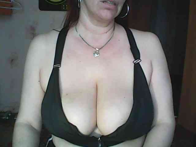 MissieLorrie webcam