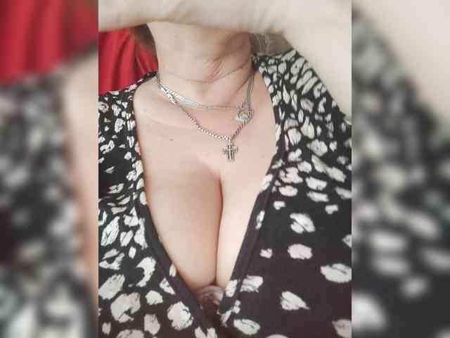 MissieLorrie webcam