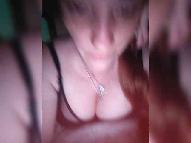 MissieLorrie webcam