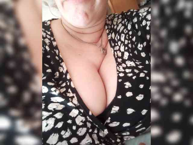 MissieLorrie webcam