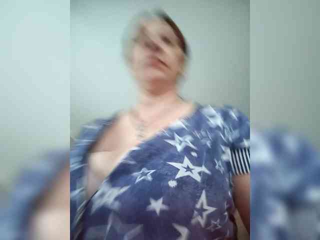 MissieLorrie webcam