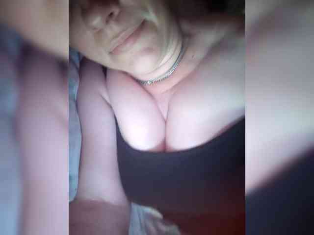 MissieLorrie webcam