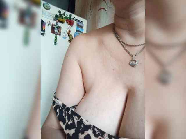 MissieLorrie webcam