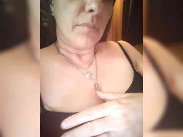 MissieLorrie webcam