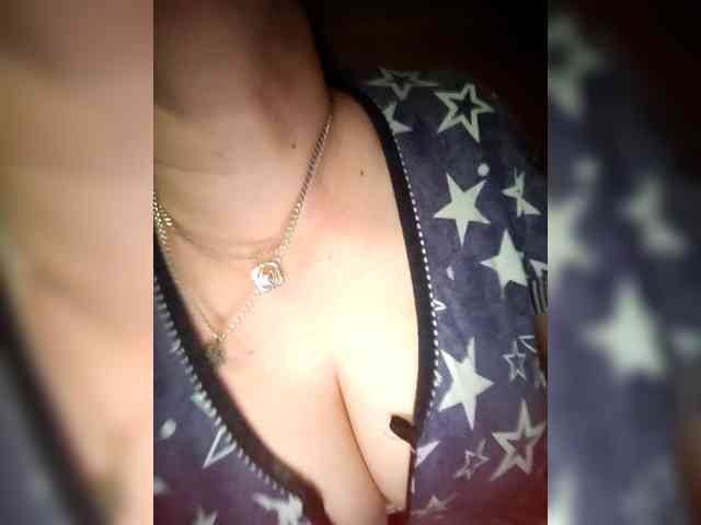 MissieLorrie webcam