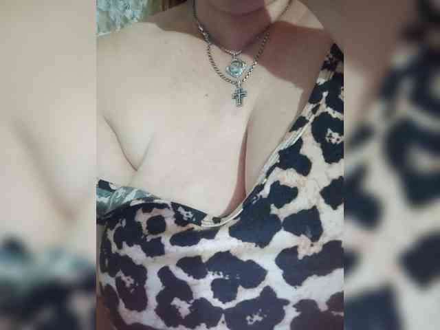 MissieLorrie webcam