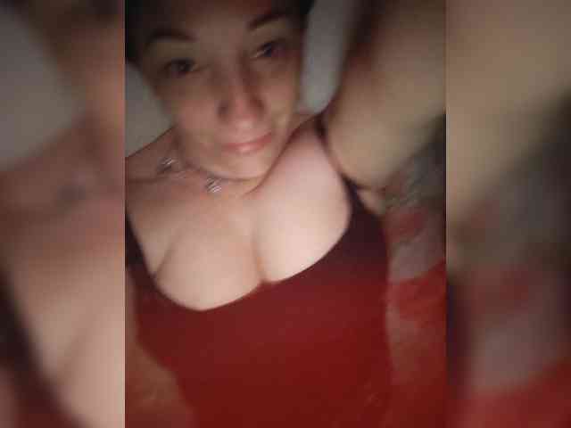 MissieLorrie webcam