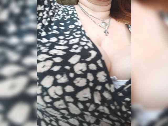 MissieLorrie webcam