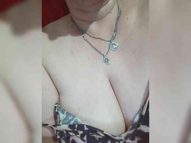 MissieLorrie webcam