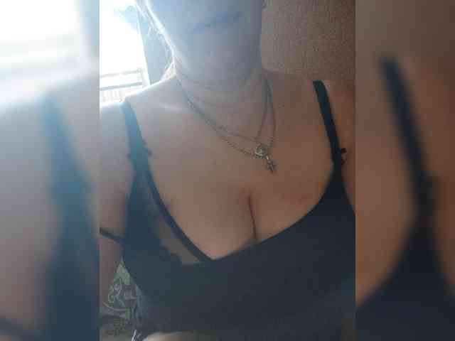 MissieLorrie webcam