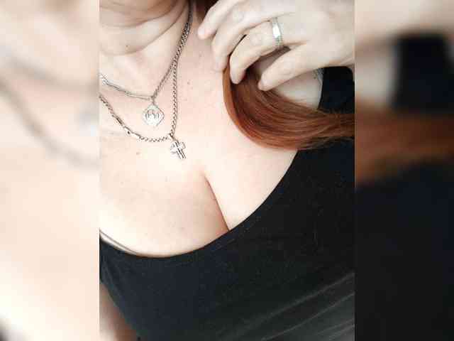 MissieLorrie webcam