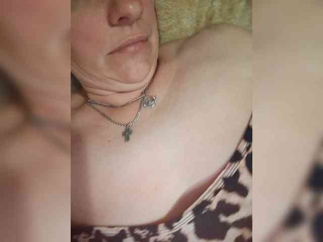 MissieLorrie webcam