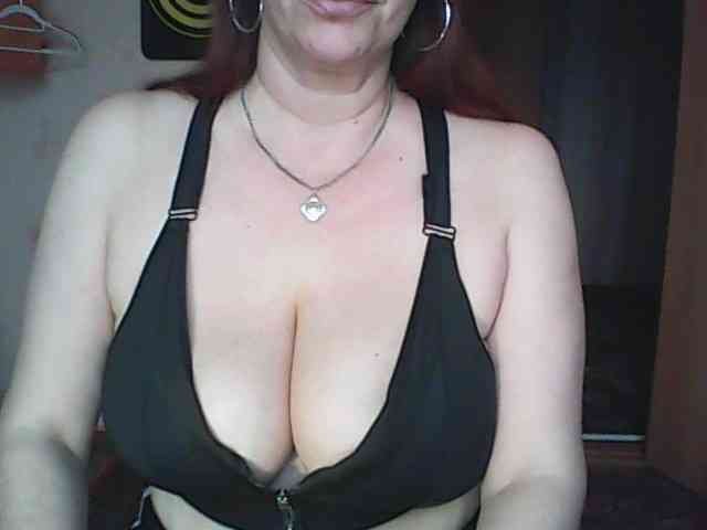 MissieLorrie webcam