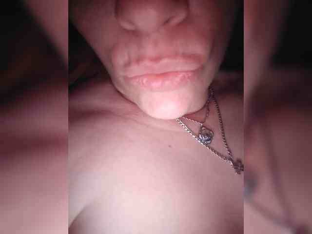 MissieLorrie webcam