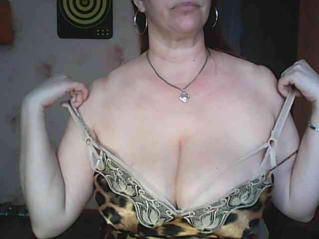 MissieLorrie webcam