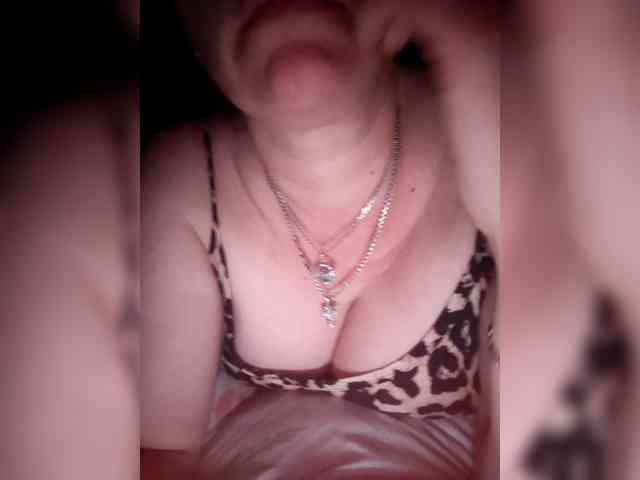 MissieLorrie webcam