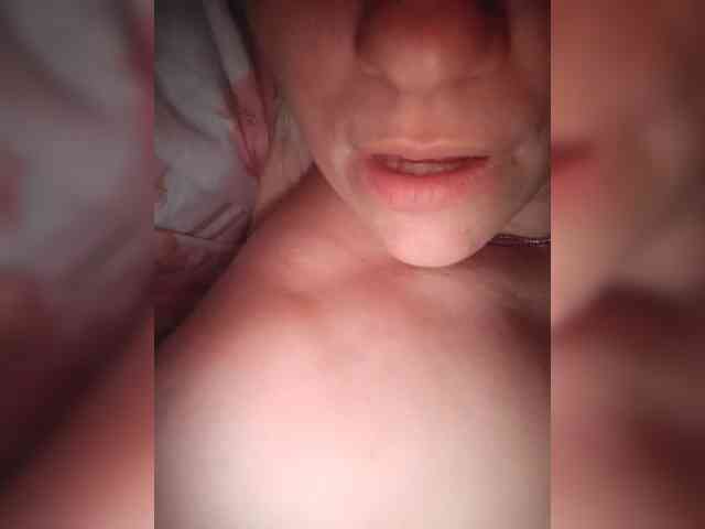 MissieLorrie webcam