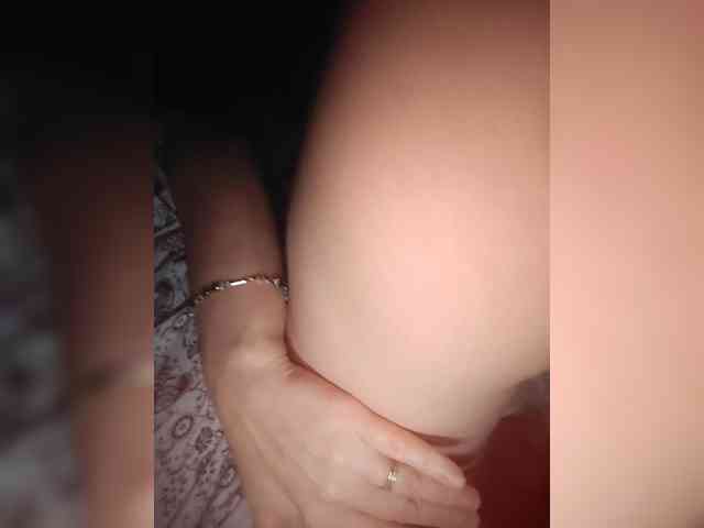 MissieLorrie webcam