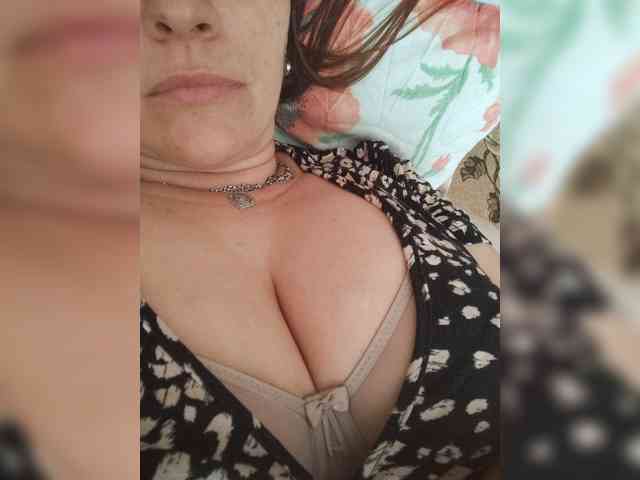 MissieLorrie webcam