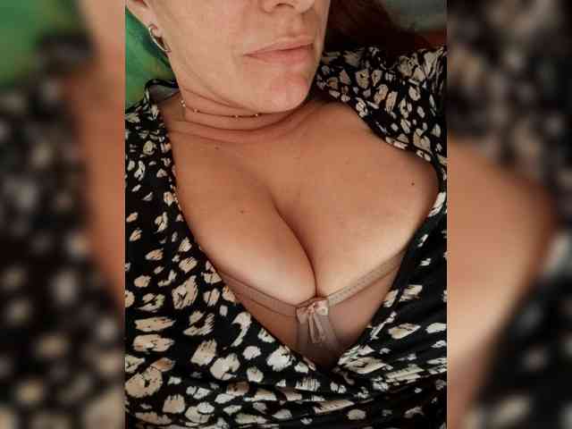 MissieLorrie webcam