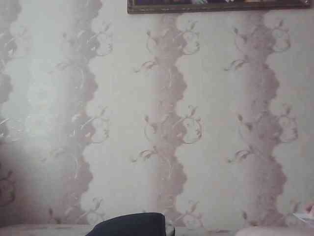 MissieLorrie webcam