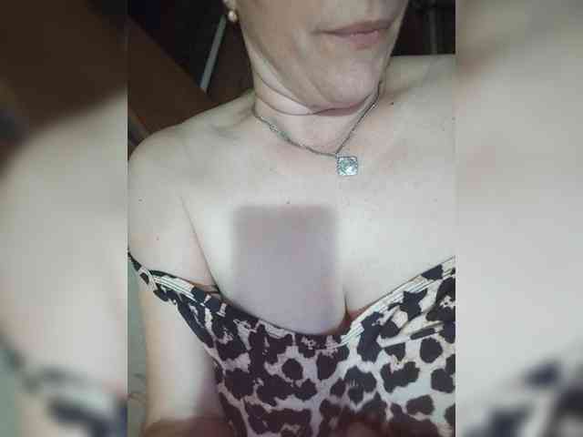MissieLorrie webcam