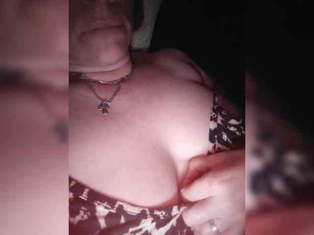 MissieLorrie webcam